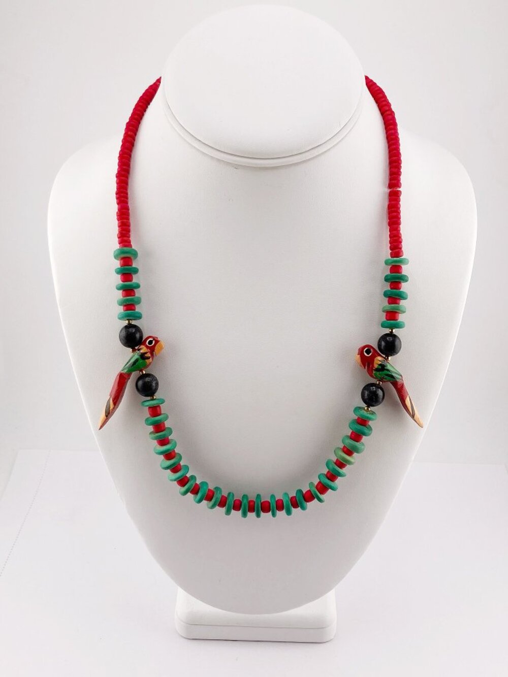 VINTAGE Red and green wooden parrot beaded necklace w/ handpainted beads jewelry